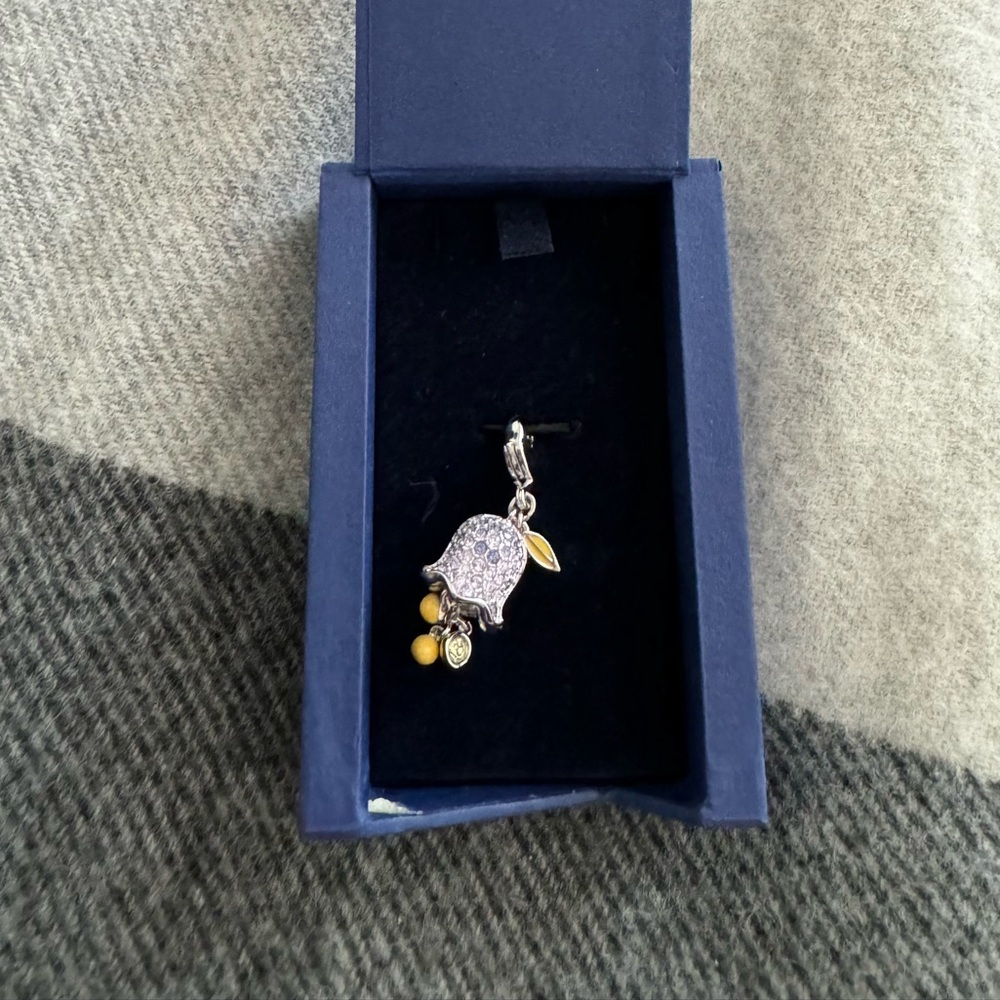 Swarovski Tulip Pendant NEW